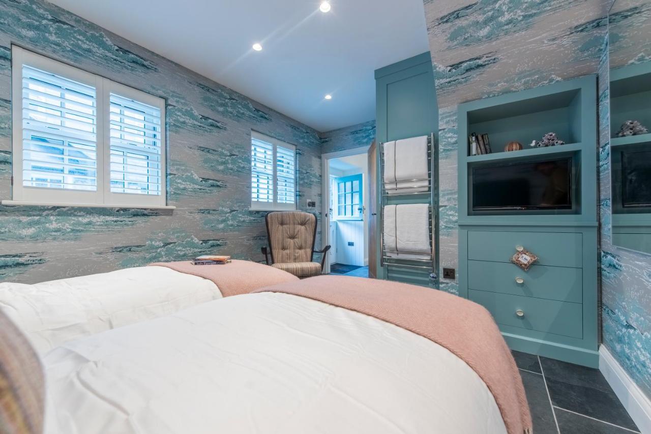 Iris 5 Star Gold Award Luxury * St Ives (Cornwall)